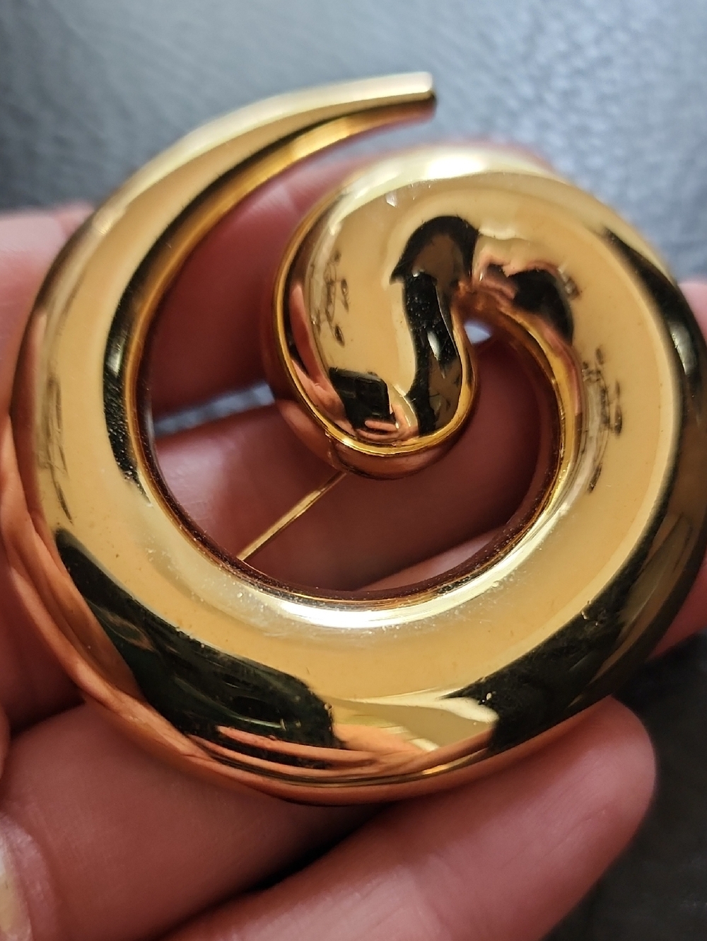 VTG Gold Spiral Monet Brooch